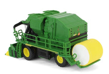 TOY COTTON PICKER CP770 1:64 JOHN DEERE